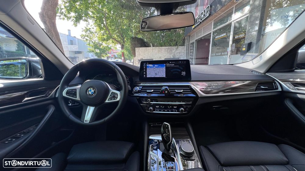 BMW 530 e Line Luxury - 11