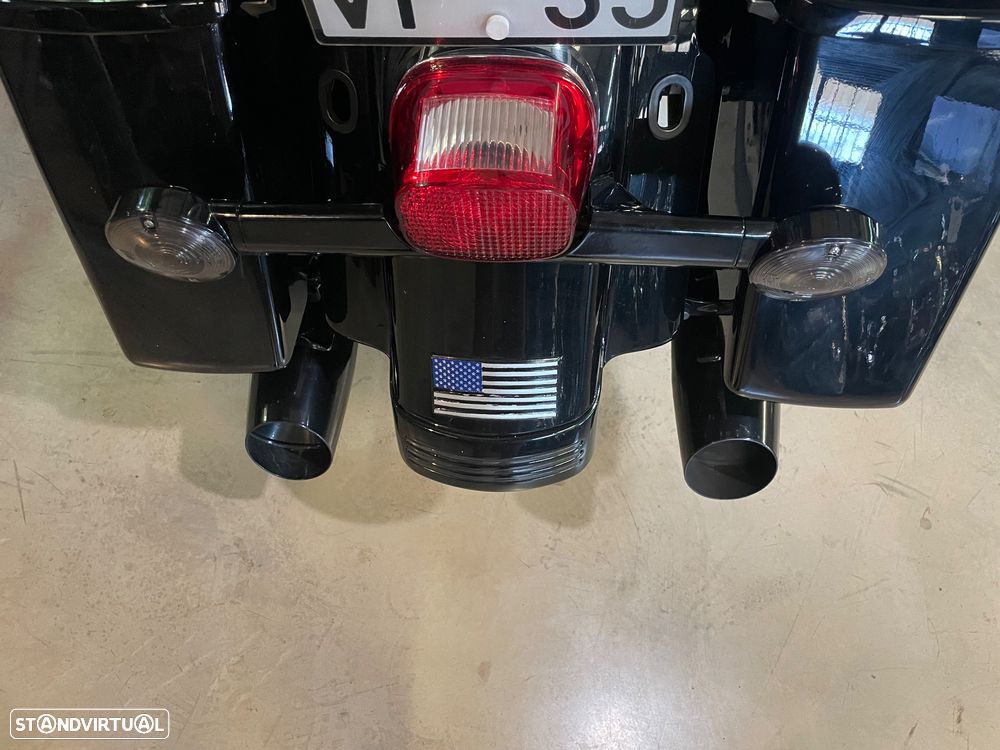 Harley-Davidson FLHT Electra Glide - 6