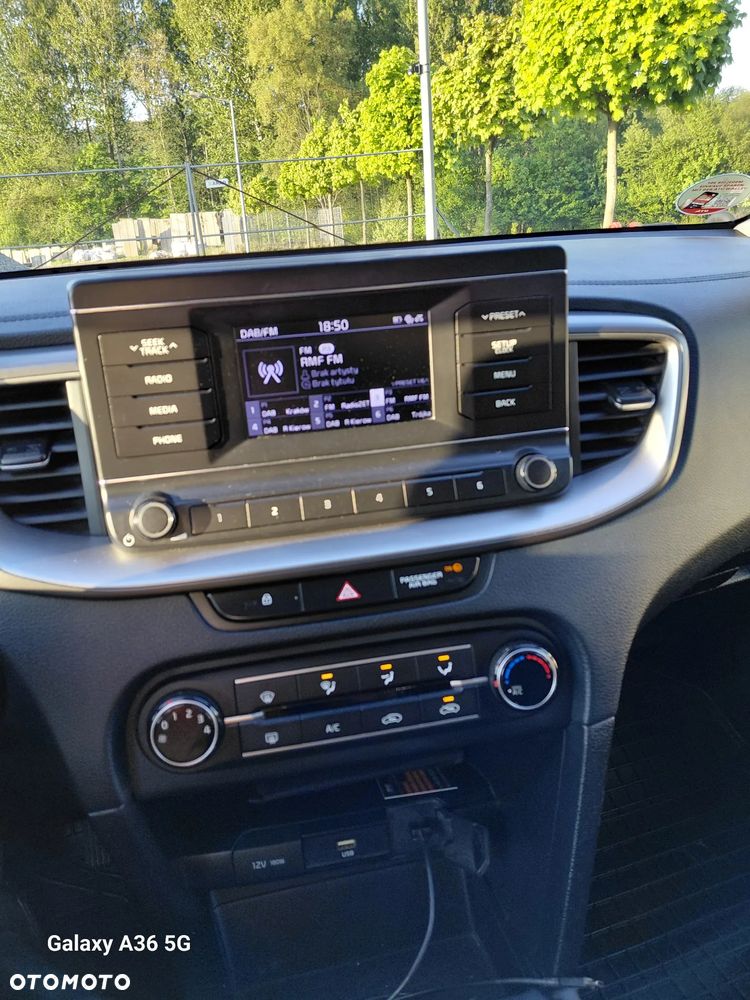 Kia Ceed 1.6 CRDi mHEV M - 15