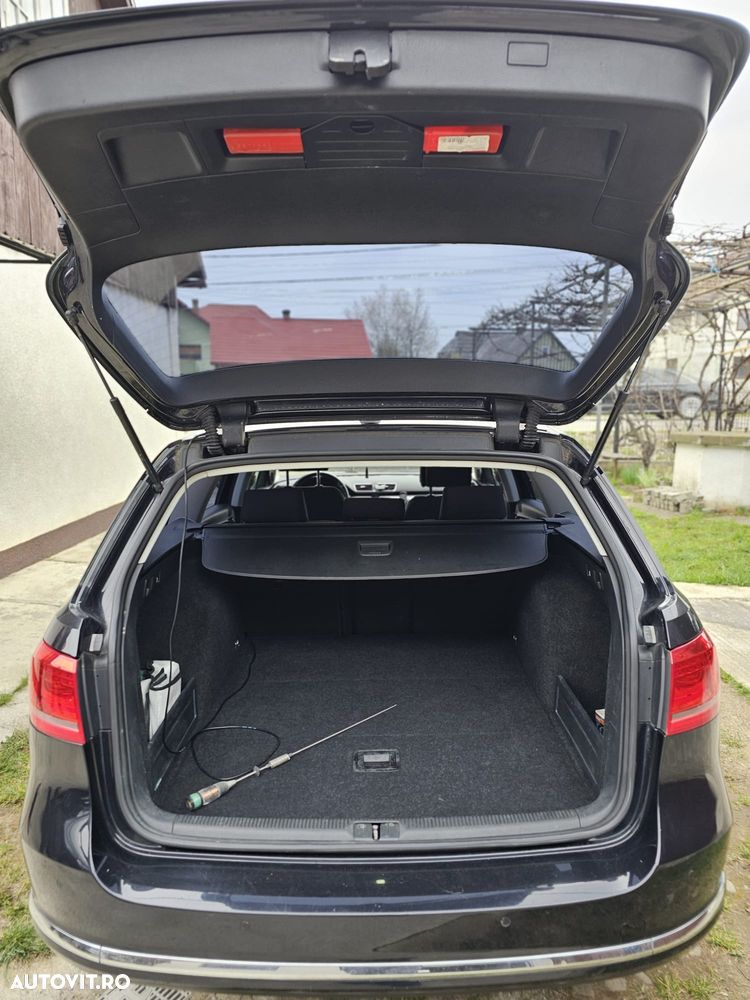 Volkswagen Passat 2.0 TDI DPF Comfortline - 12