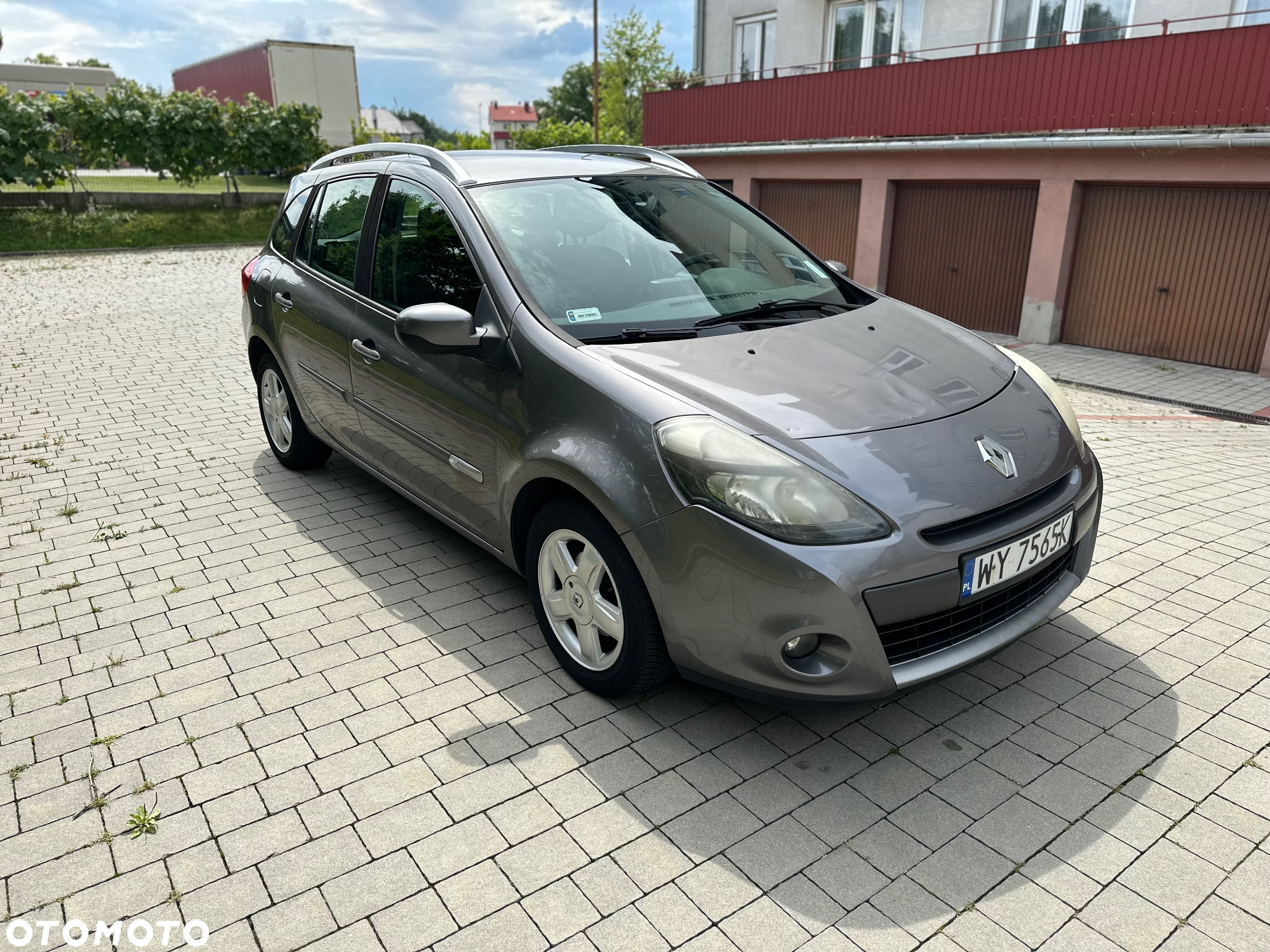 Renault Clio 1.5 dCi 85 FAP Grandtour Luxe - 2