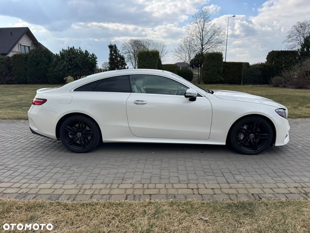 Mercedes-Benz Klasa E 400 4-Matic 9G-TRONIC - 4