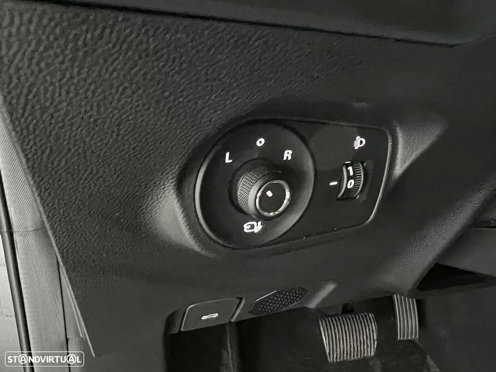 MG MG4 4 Luxury 64 kWh - 25