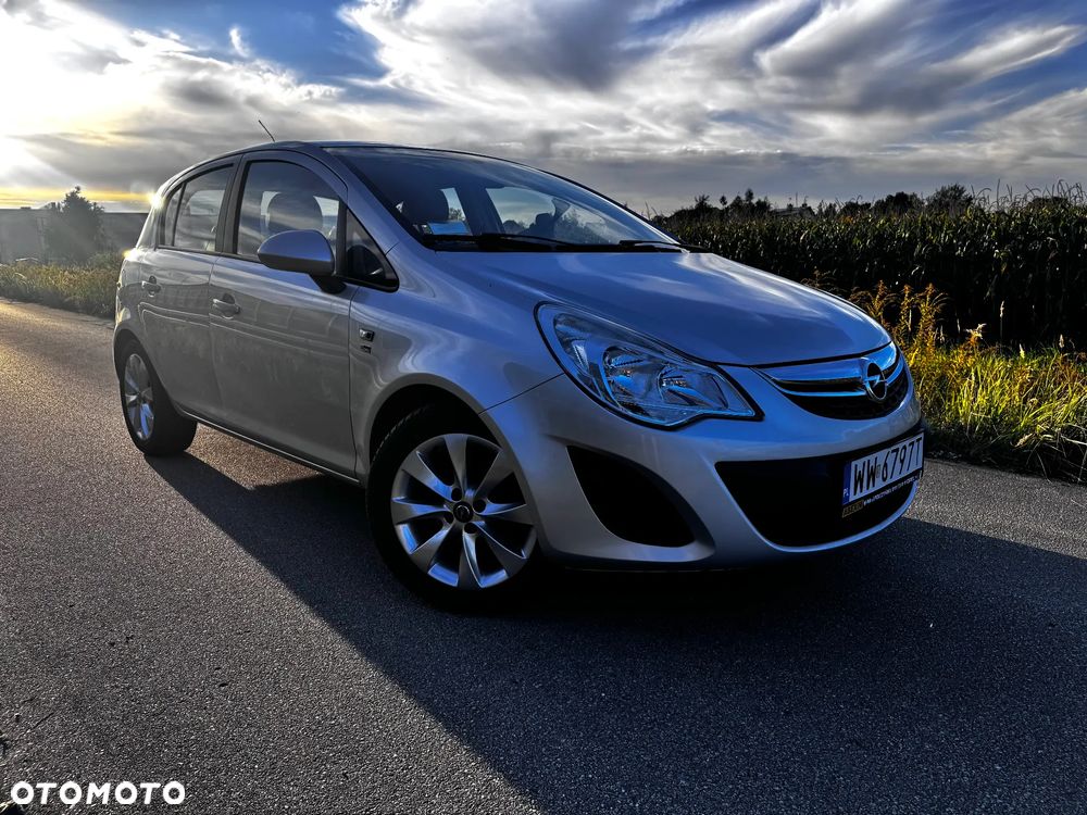 Opel Corsa 2012 photo 2