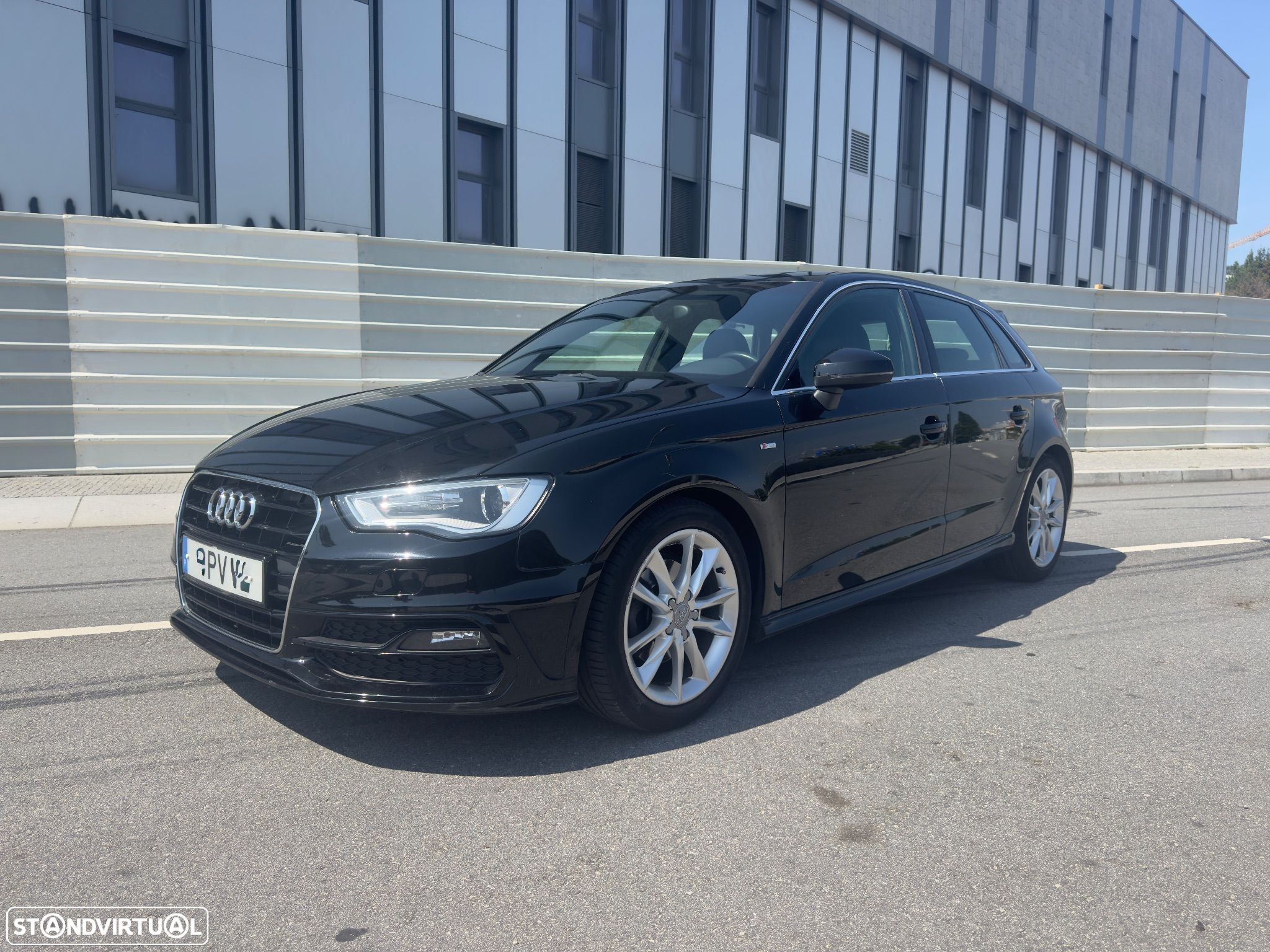 Audi A3 Sportback 1.6 TDI Attraction Ultra - 1