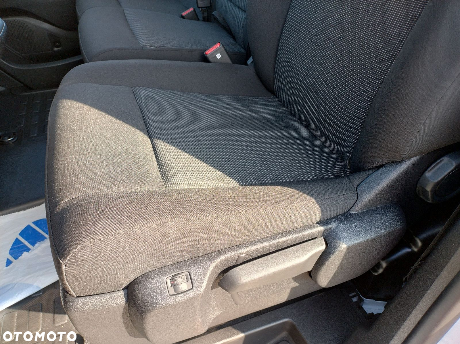 Opel vivaro Nowy Vivaro Furgon Extra Long 2.0d 177 KM S&S EAT8 - 25