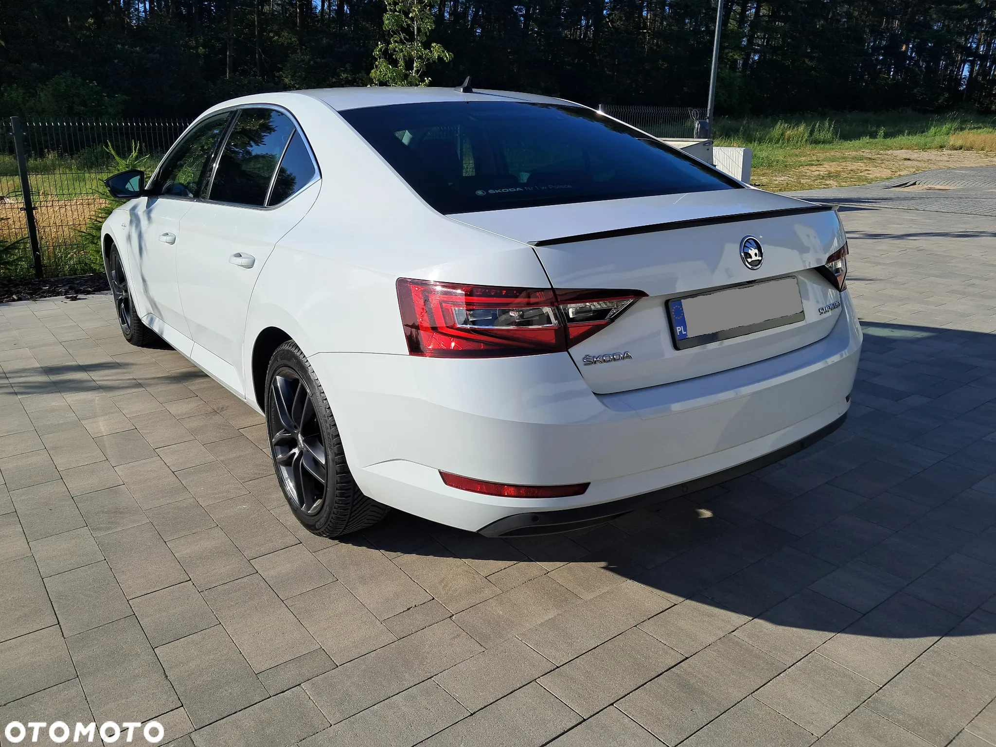 Skoda Superb 2.0 TDI L&K DSG - 19