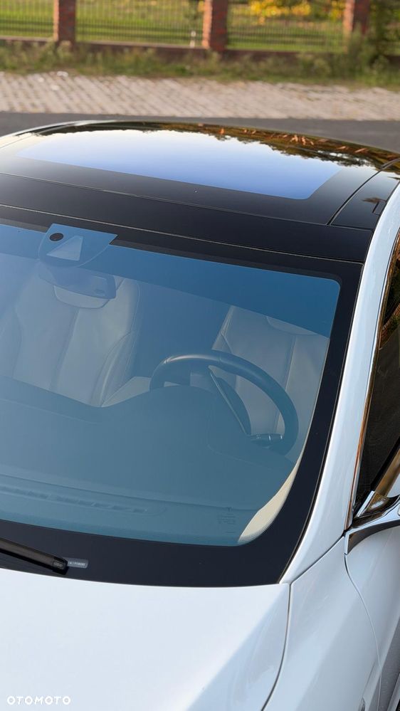 Tesla Model S - 9