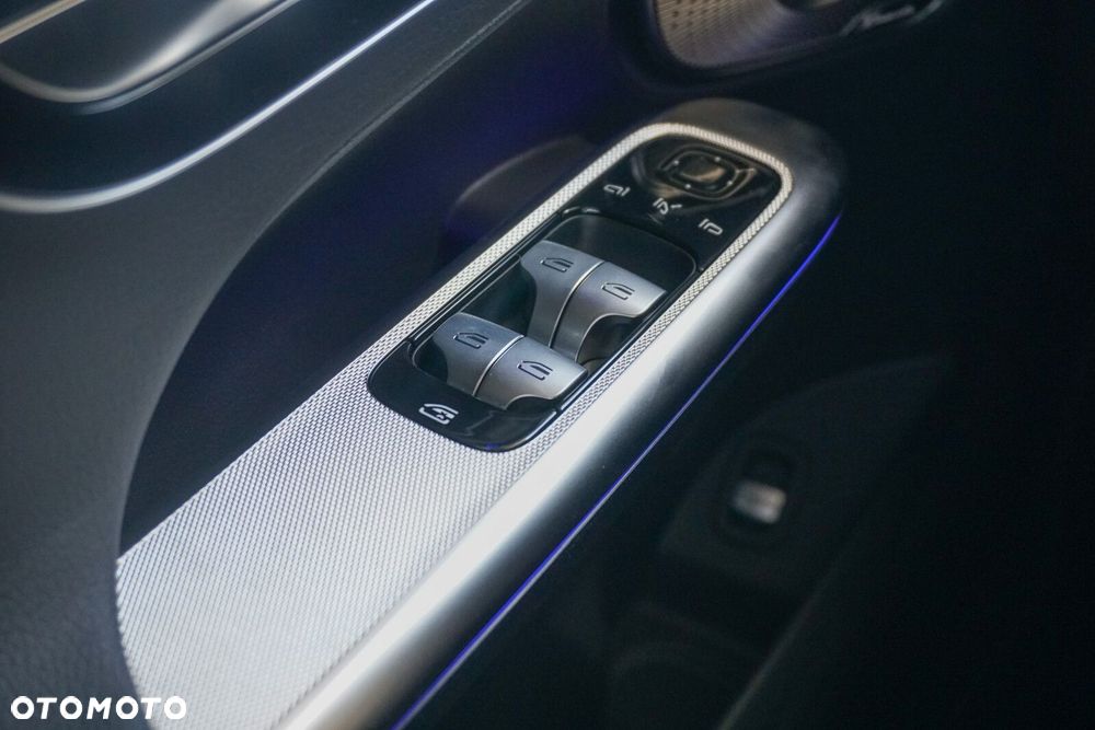 Mercedes-Benz GLC 300 mHEV 4-Matic AMG Line - 16