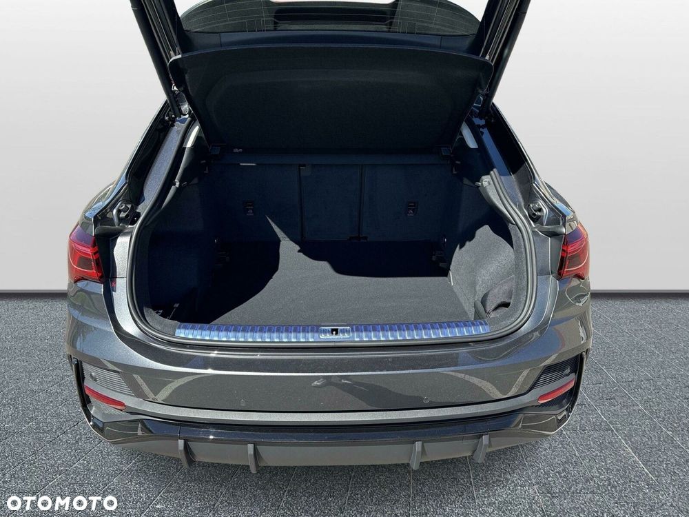 Audi Q3 Sportback - 11