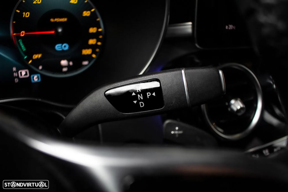 Mercedes-Benz GLC 300 e 4Matic 9G-TRONIC AMG Line - 15