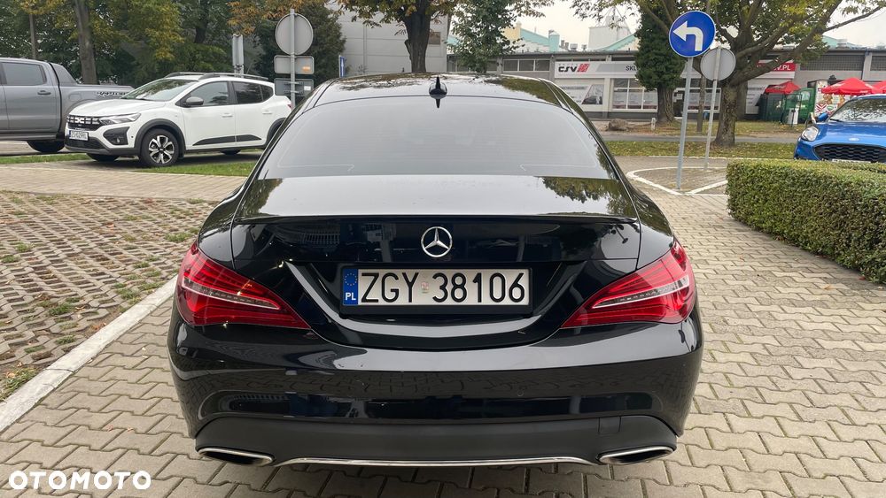 Mercedes-Benz CLA 180 7G-DCT AMG Line - 4