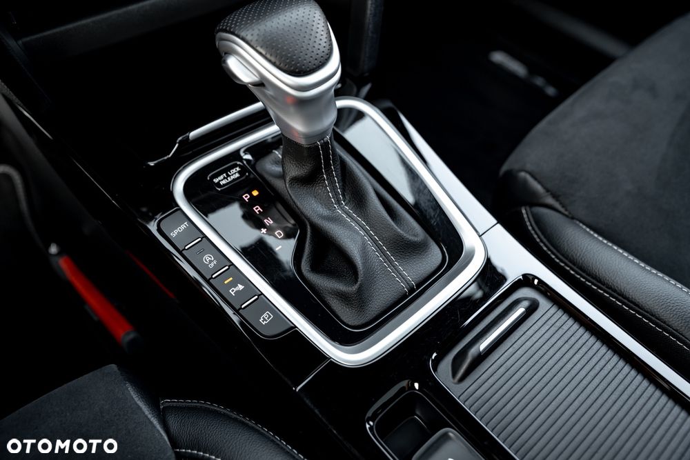 Kia ProCeed 1.5 T-GDI DCT7 OPF GT LINE - 32