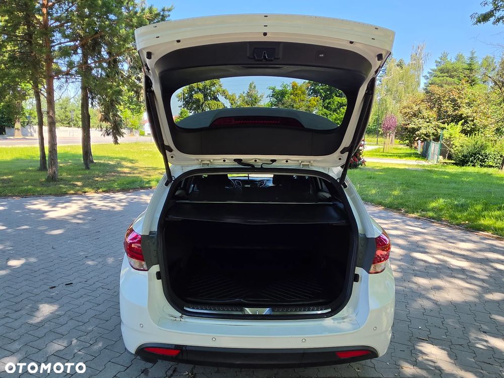 Hyundai i40 Kombi 1.7 CRDi DCT Premium - 36