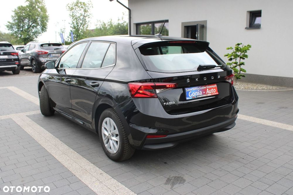 Skoda Fabia - 5