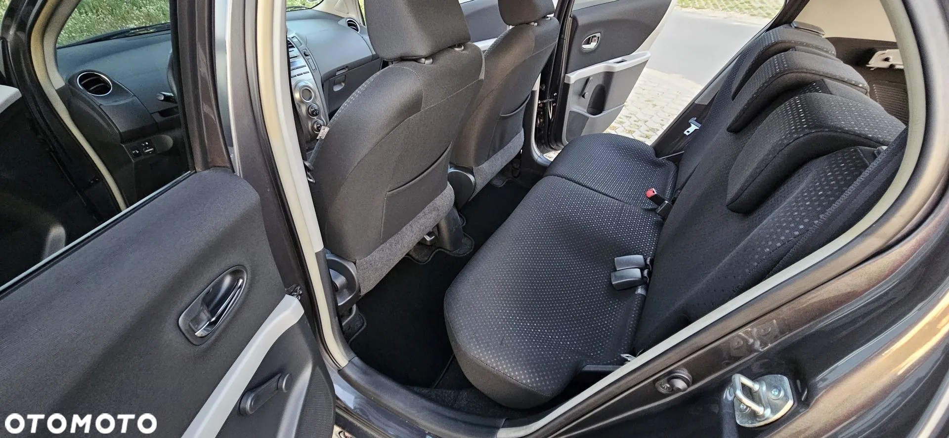 Toyota Yaris 1.33 Dynamic - 11