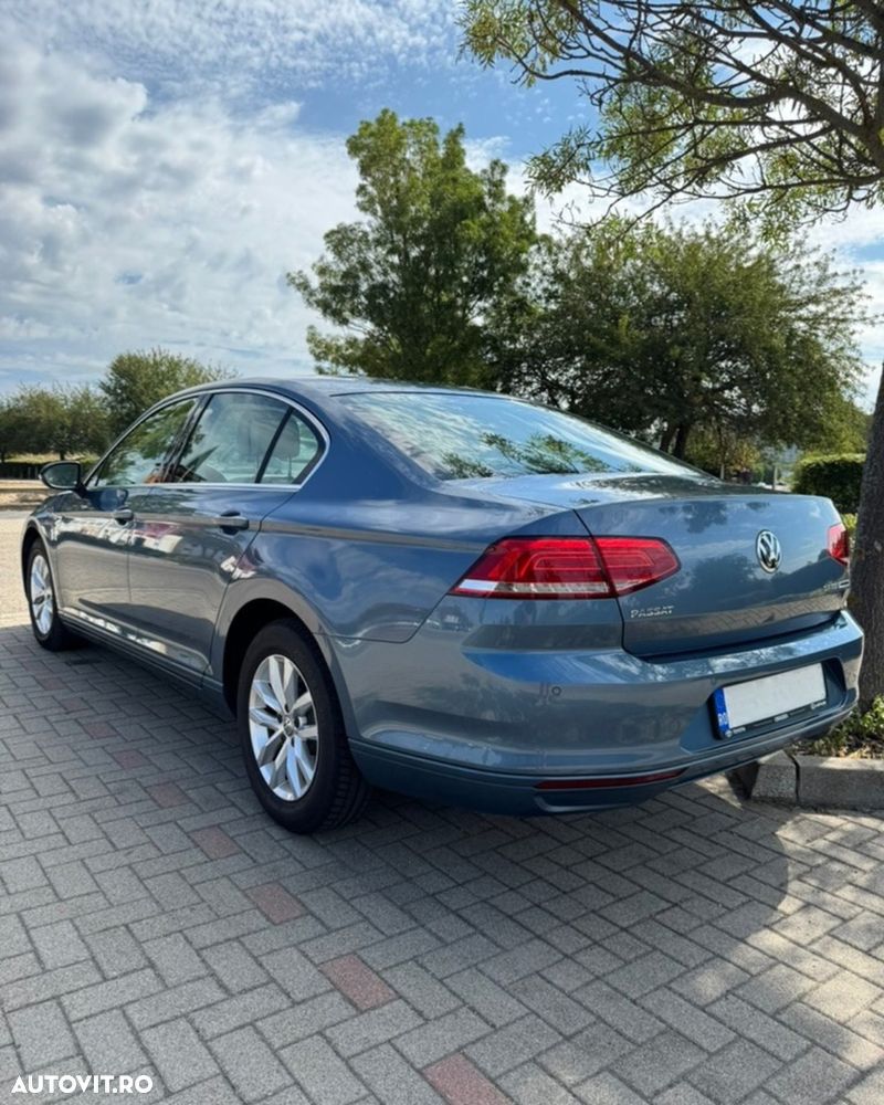 Volkswagen Passat 2.0 TDI Comfortline - 5