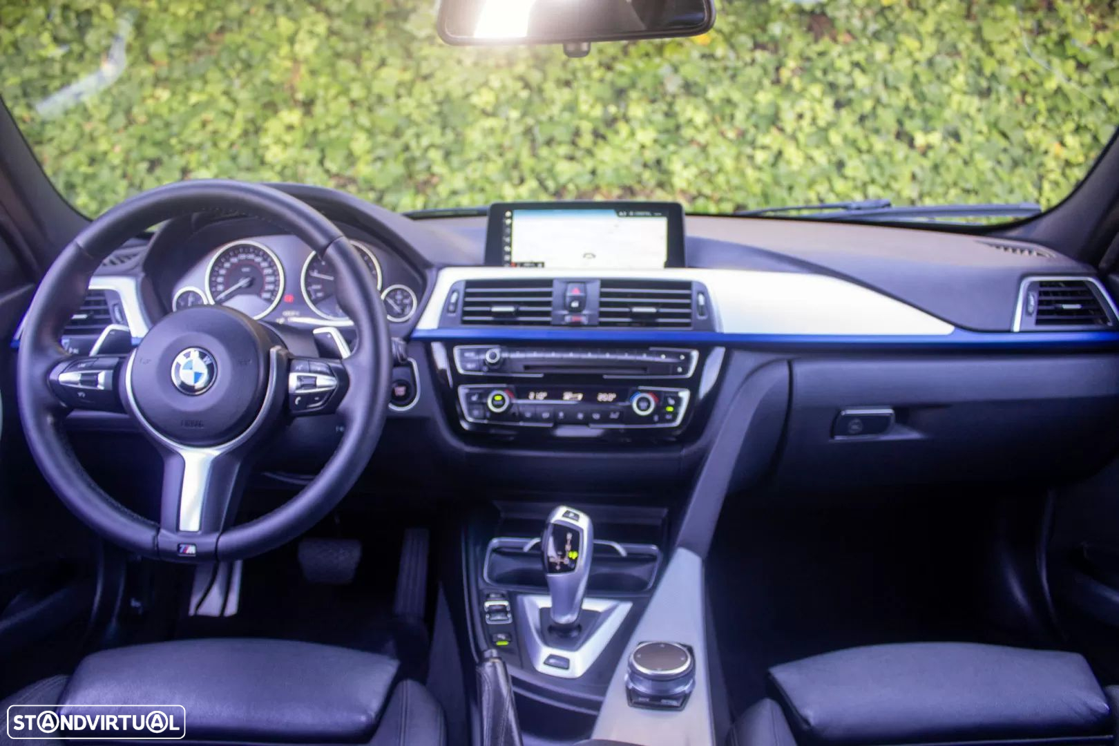BMW 330 e iPerformance Pack M - 14
