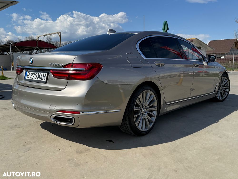 BMW Seria 7 740Le xDrive iPerformance - 37