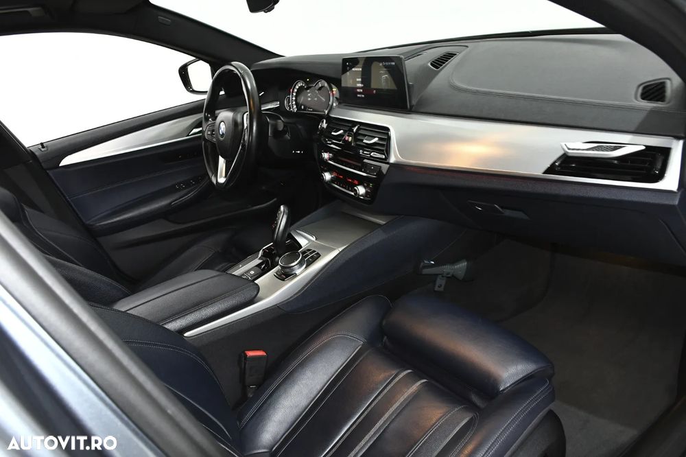 BMW Seria 5 520d Aut. Luxury Line - 9