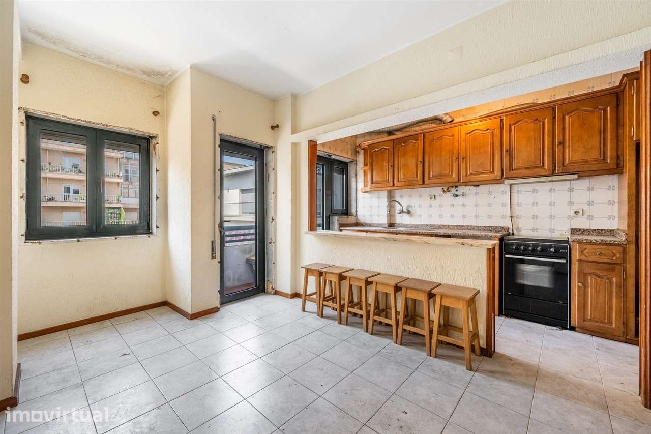 Apartamento T3 Duplex na Póvoa do Varzim, em Frente à Estação de Metro - Grande imagem: 5/25
