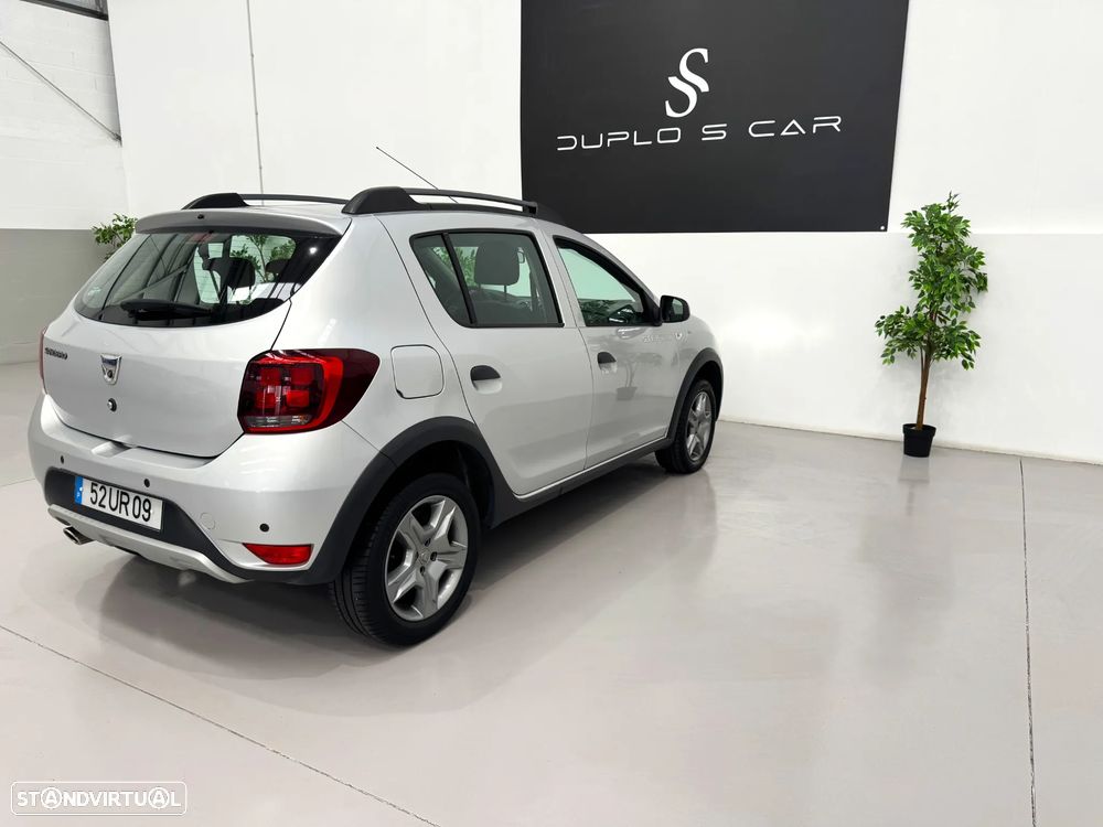 Dacia Sandero 1.5 dCi Stepway - 11