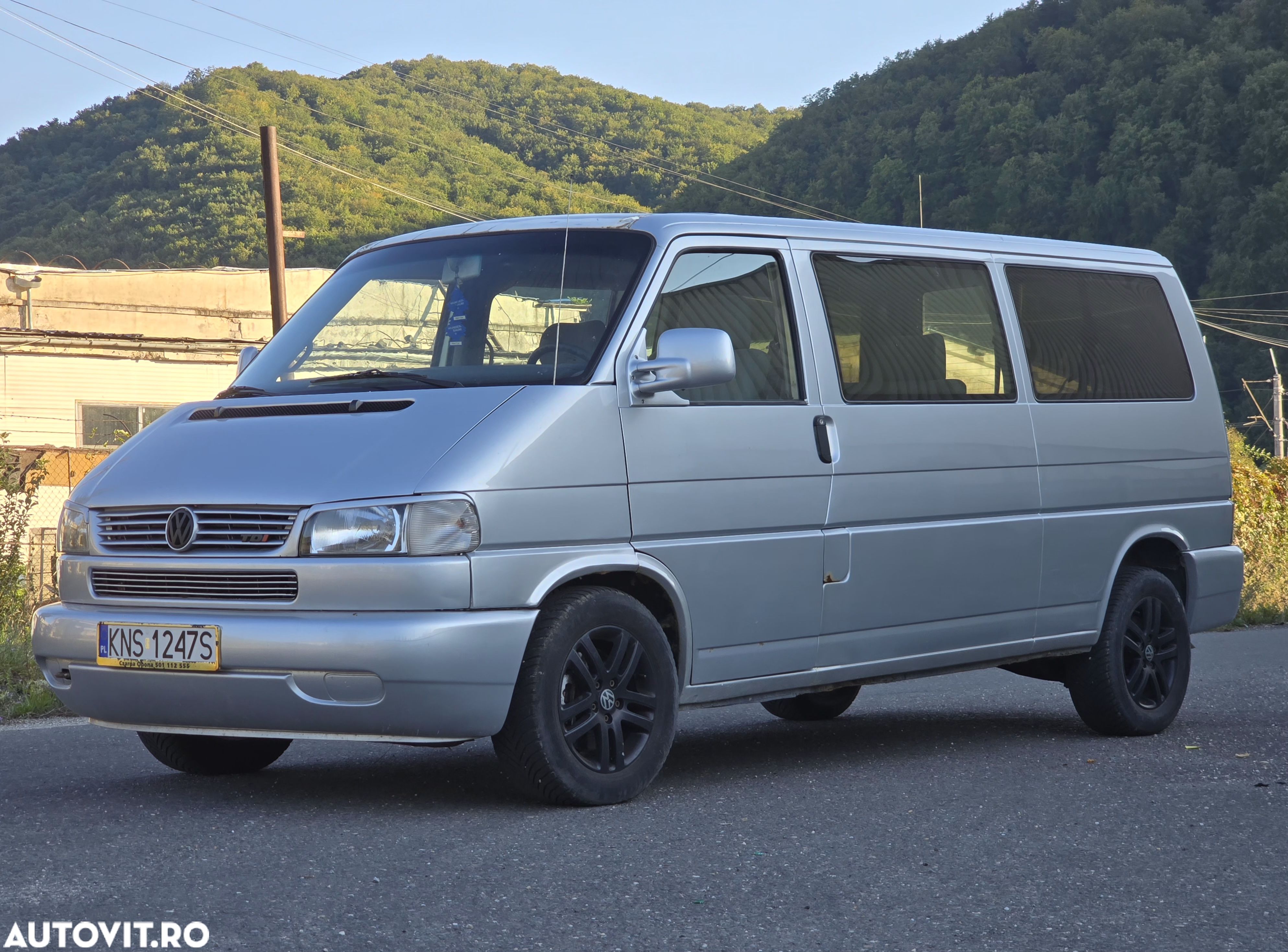 Volkswagen Caravelle - 1
