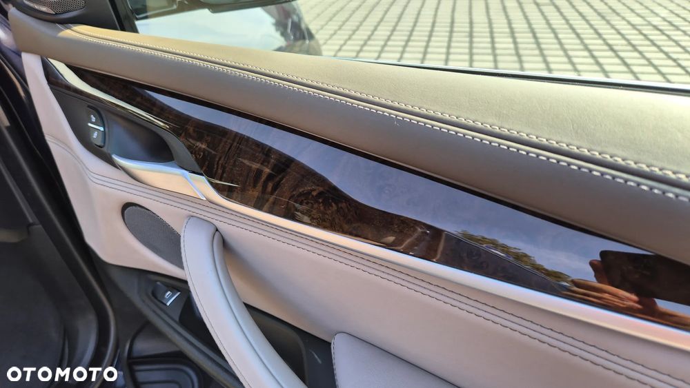 BMW X5 3.5i xDrive - 7