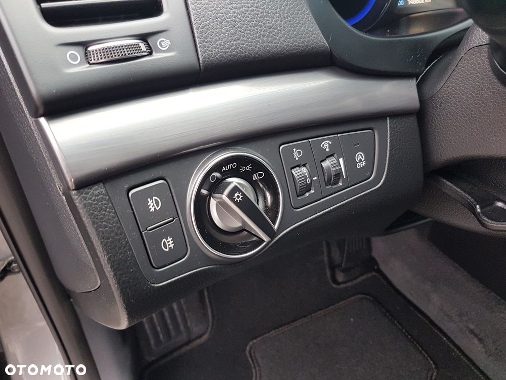 Hyundai i40 Kombi blue 1.6 CRDi DCT Space Plus - 16