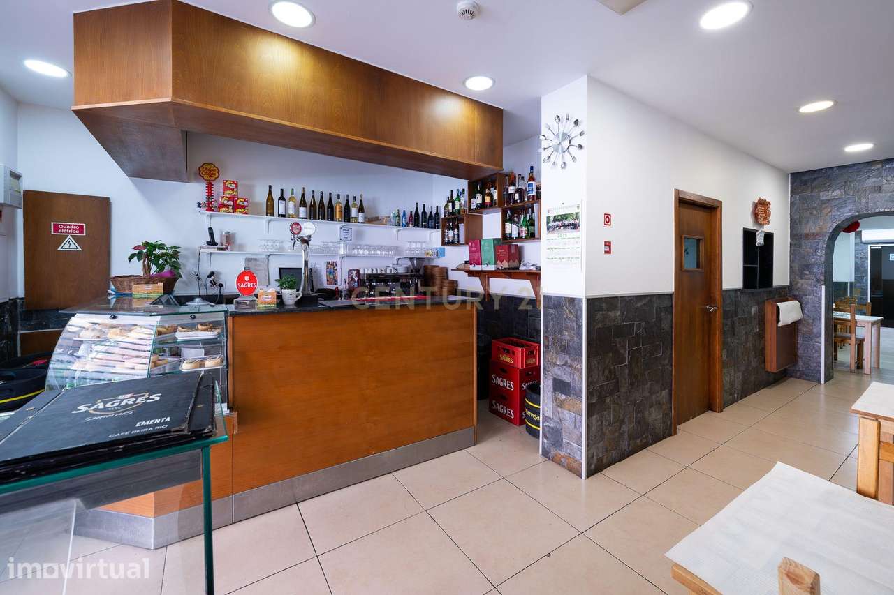 Oportunidade Única – Restaurante Remodelado na Cova da Piedade com Rec - Grande imagem: 2/21