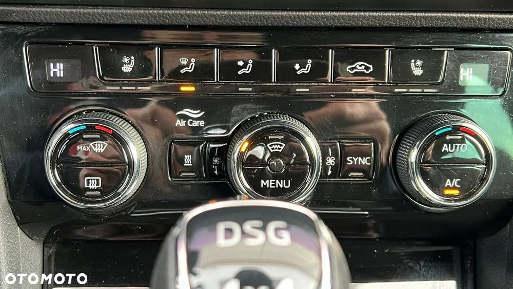 Skoda Superb 2.0 TDI 4x4 L&K DSG - 11