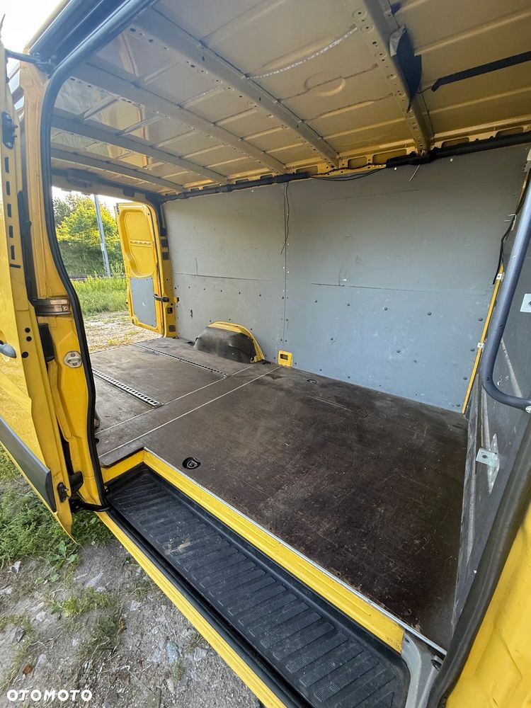 Volkswagen Crafter - 16