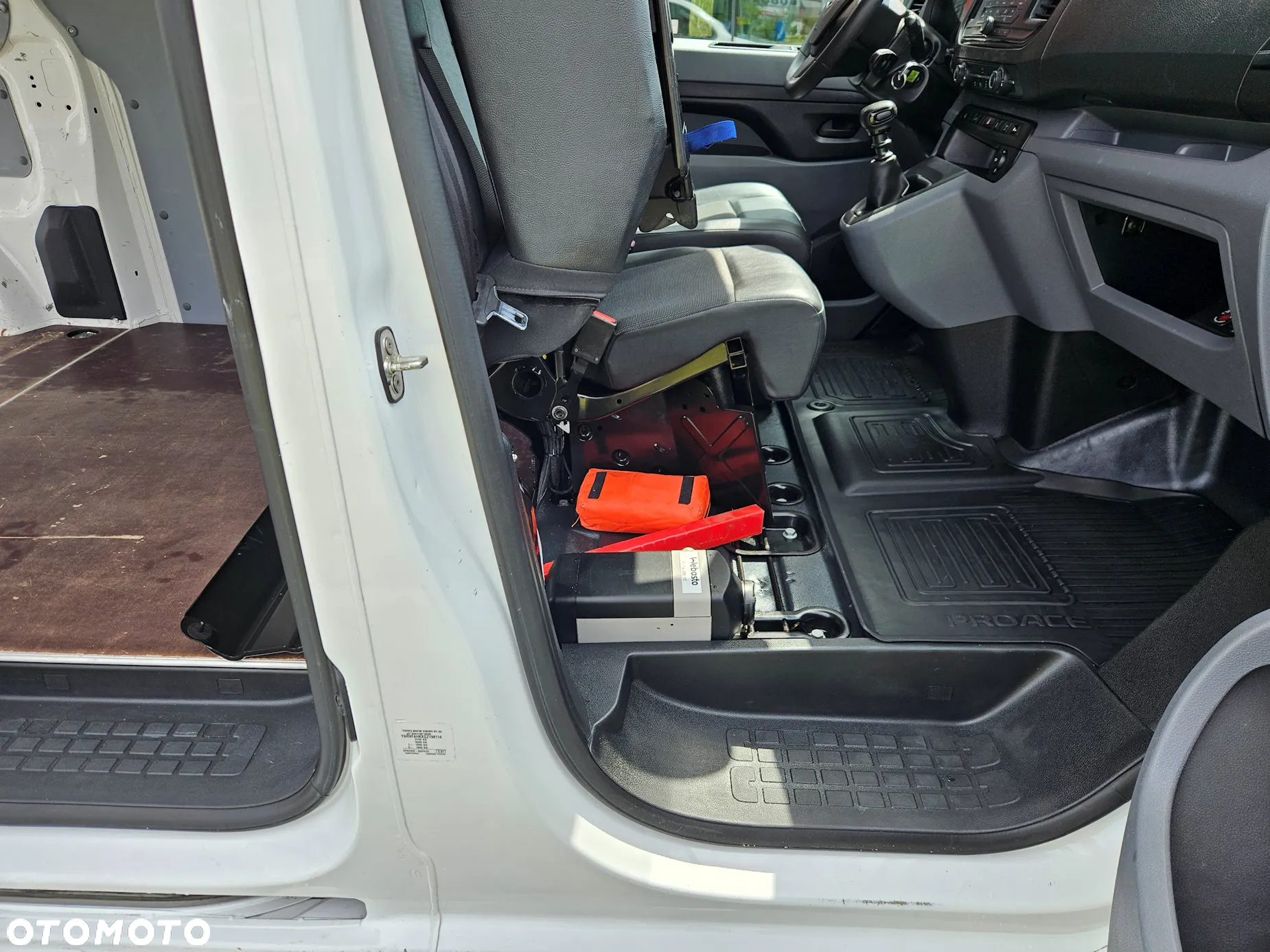 Toyota PROACE M 2.0 122KM - 21