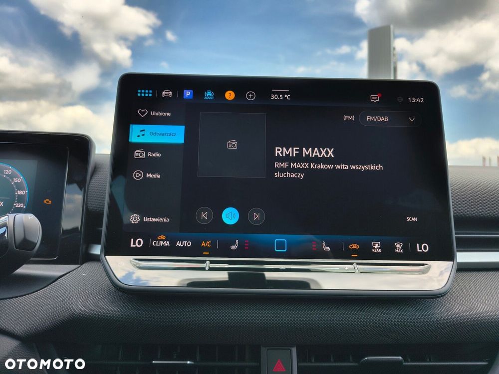 Volkswagen T-Roc 1.5 eTSI Life DSG - 16
