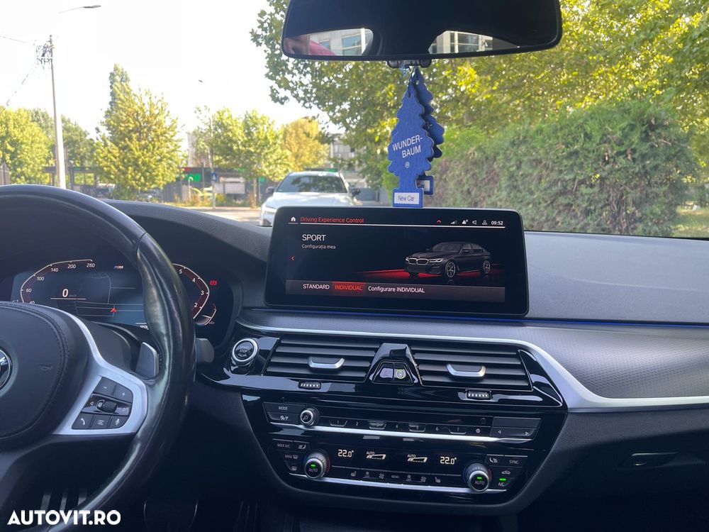 BMW Seria 5 530i AT MHEV - 21