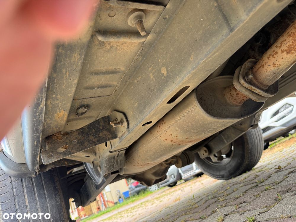 Jeep Cherokee - 17