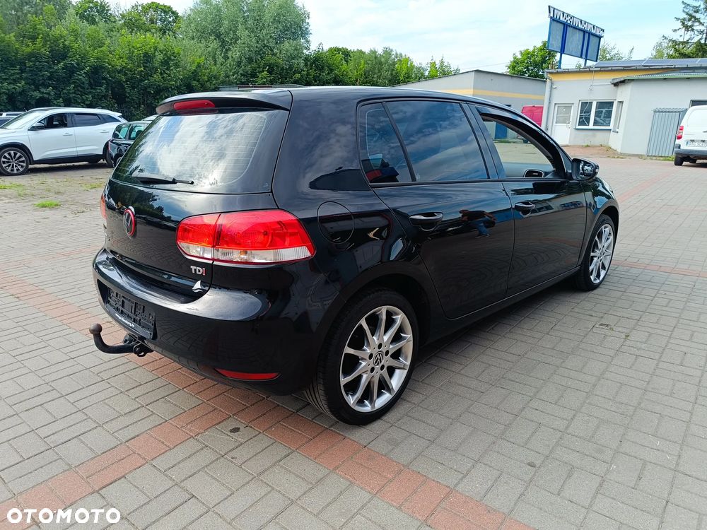 Volkswagen Golf - 6