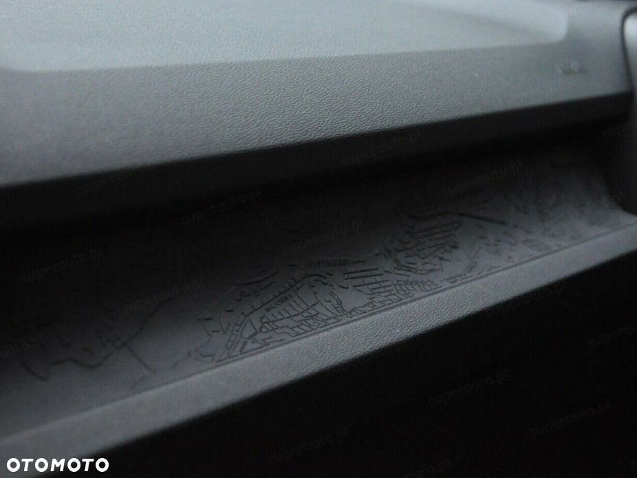 Volvo XC 40 B3 Essential - 8