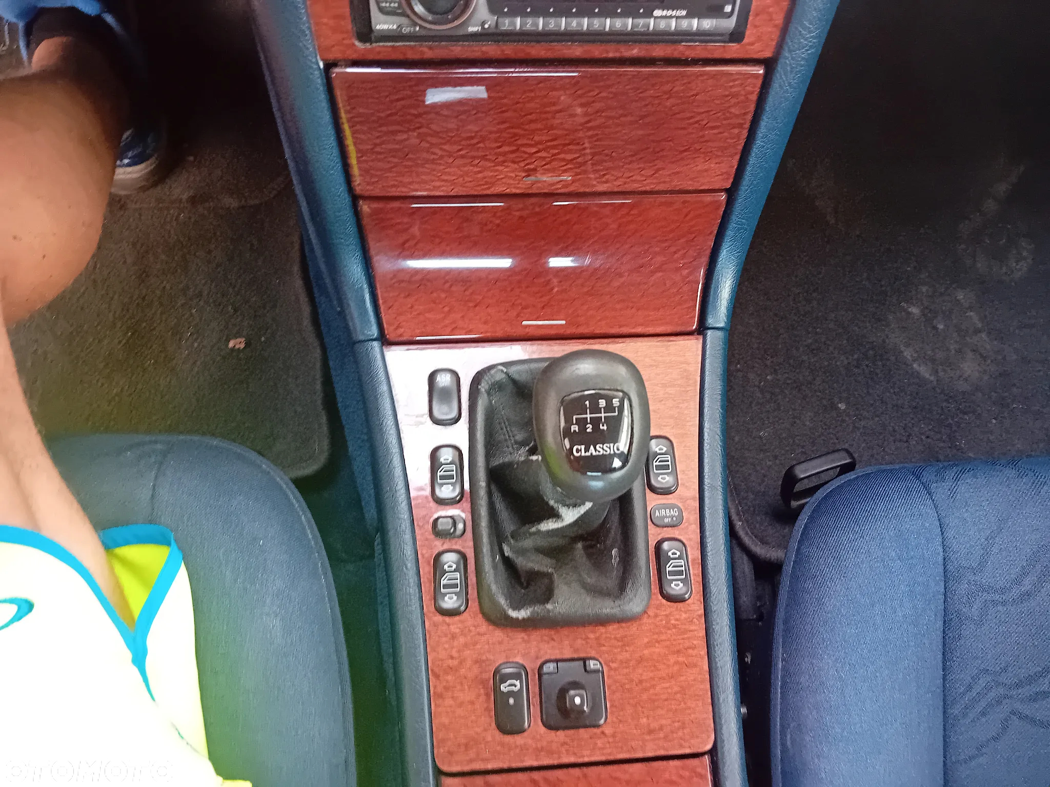 Mercedes-Benz Klasa E 290 T TD Classic - 19