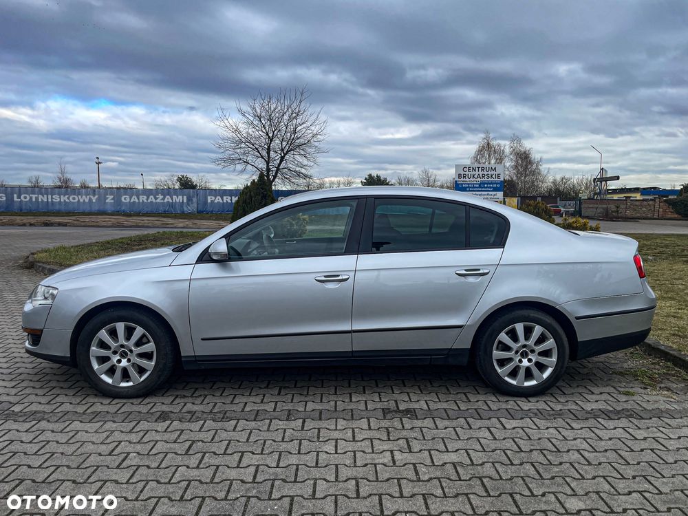 Volkswagen Passat 2.0 TDI Comfortline - 5