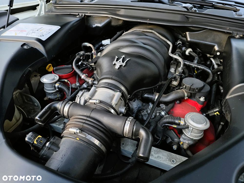 Maserati GranTurismo - 15