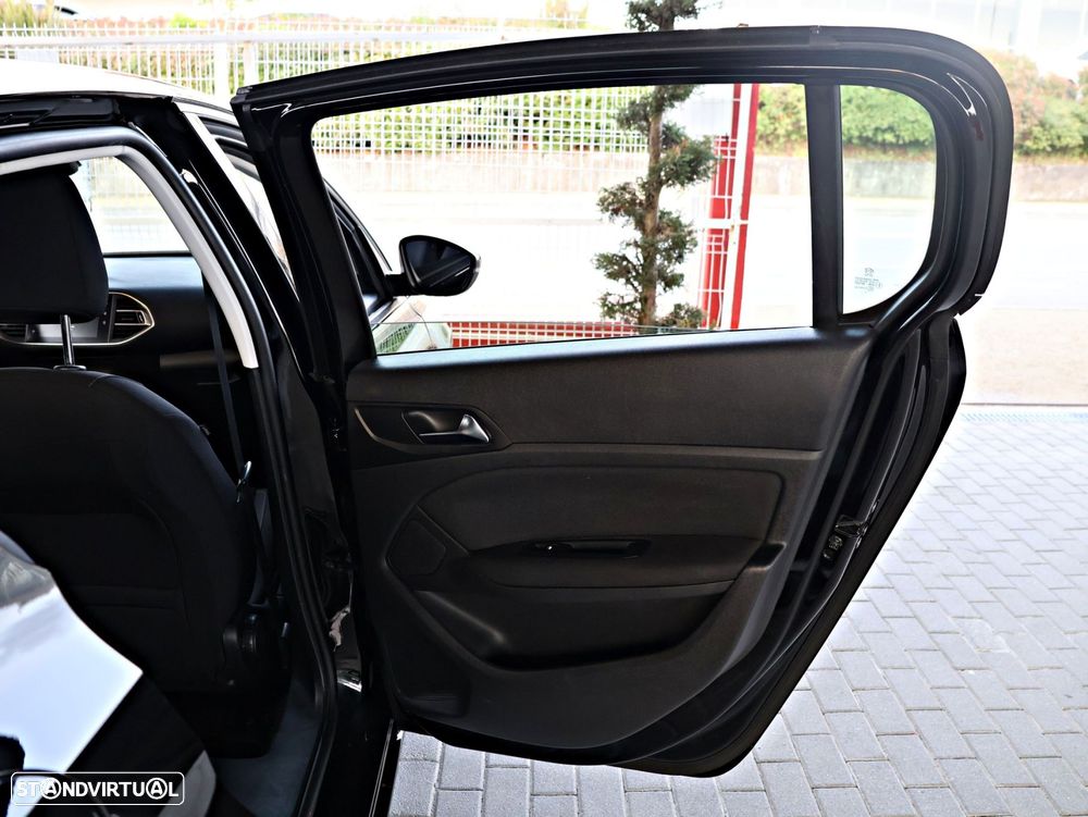 Peugeot 308 1.6 e-HDi Active J17 - 42