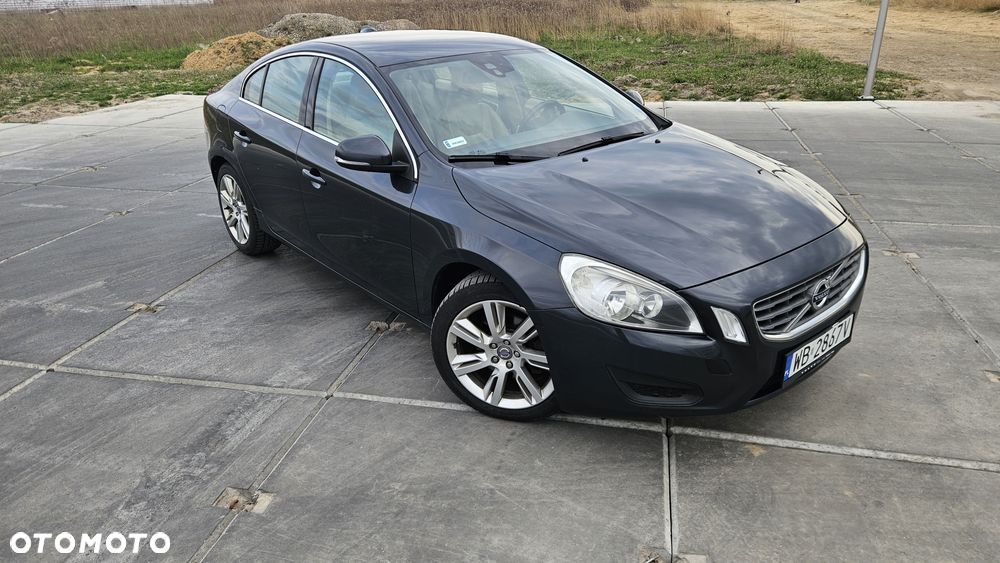 Volvo S60 D3 Momentum - 8