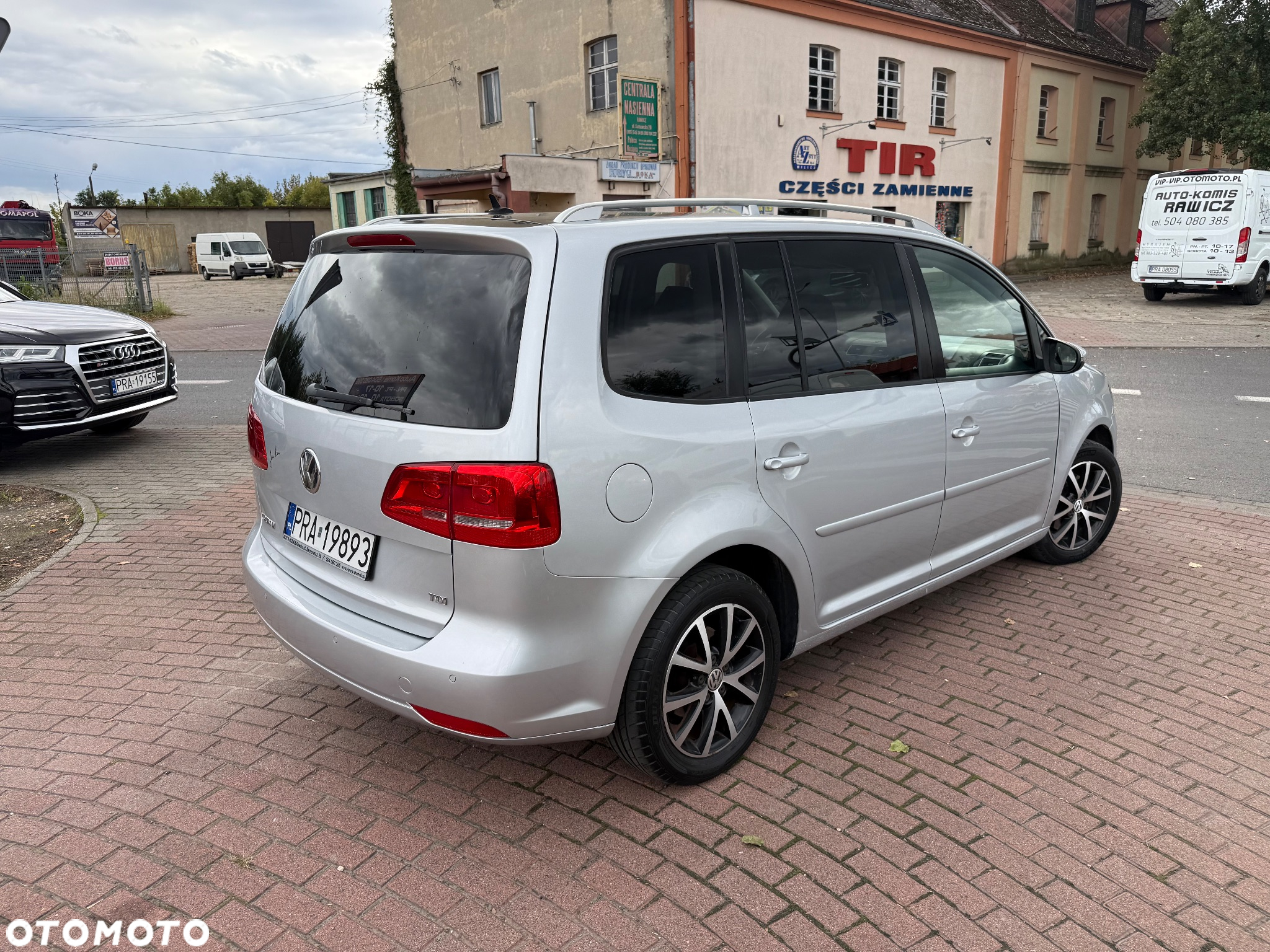 Volkswagen Touran 1.6 TDI DPF BlueMotion Technology Trendline - 6