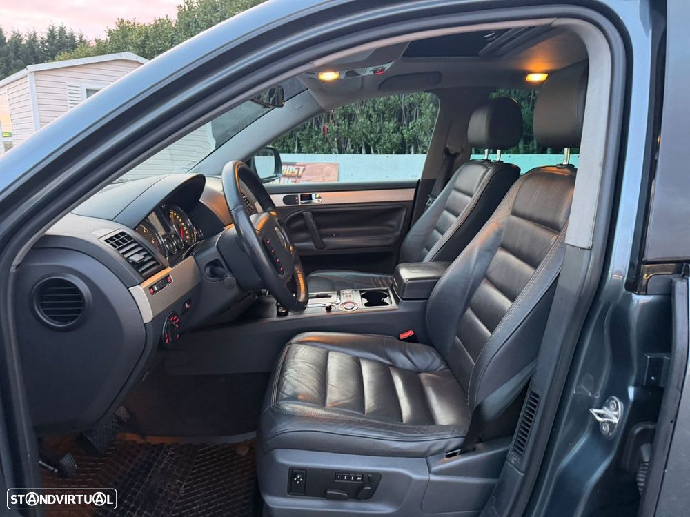 VW Touareg 3.0 TDI V6 Tiptronic - 28