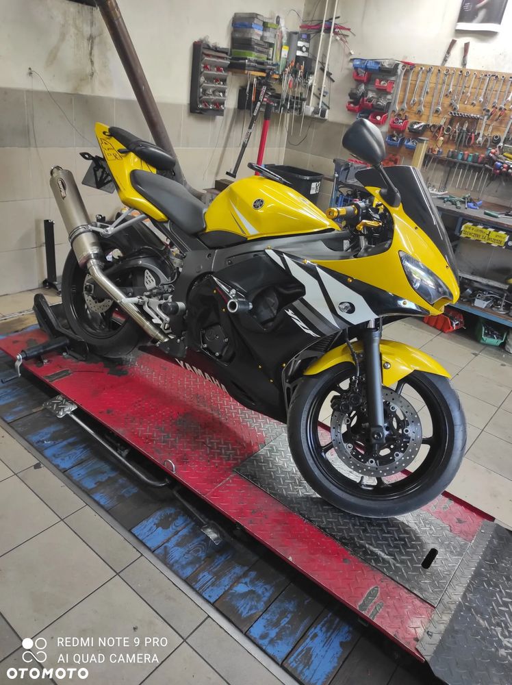 Yamaha R6 - 9