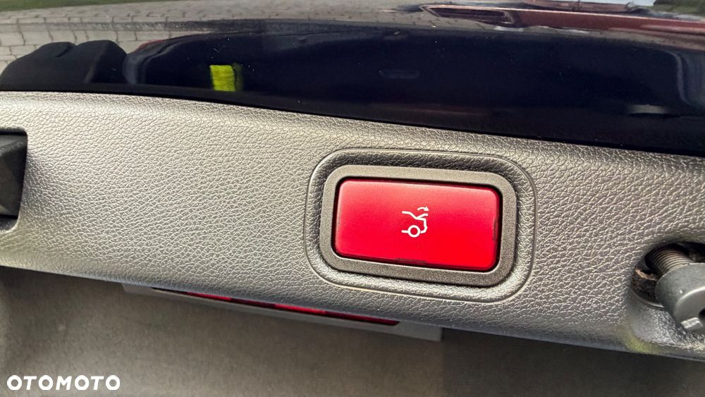 Mercedes-Benz Klasa E 220 d 9G-TRONIC - 29