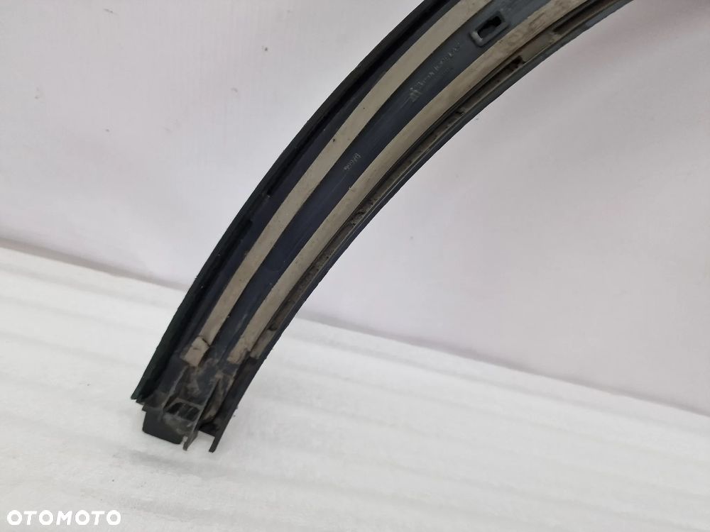 MERCEDES GLA W156 / X156 13-18 LEWA TYLNA TYLNIA TYŁ LISTWA NA BŁOTNIK , NR A1568851200 / 99974000 , NR AUKCJI NLB181 - 12