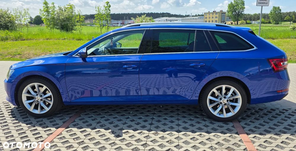 Skoda Superb 2.0 TDI DSG Style - 8