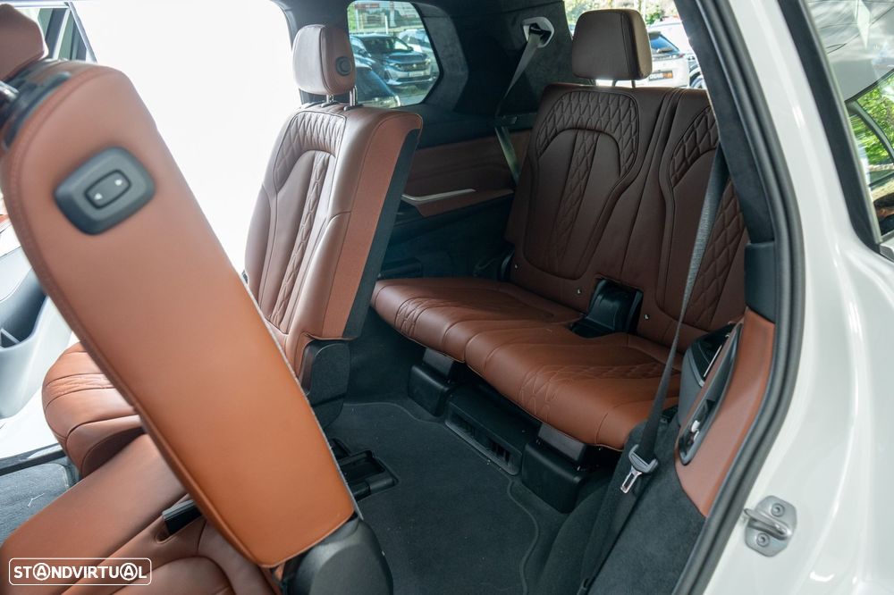 BMW X7 40 d xDrive Pack M Desportivo - 12